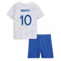 Francuska Kylian Mbappe #10 Gostujuci Dres za djecu SP 2022 Kratak Rukav (+ Kratke hlače)